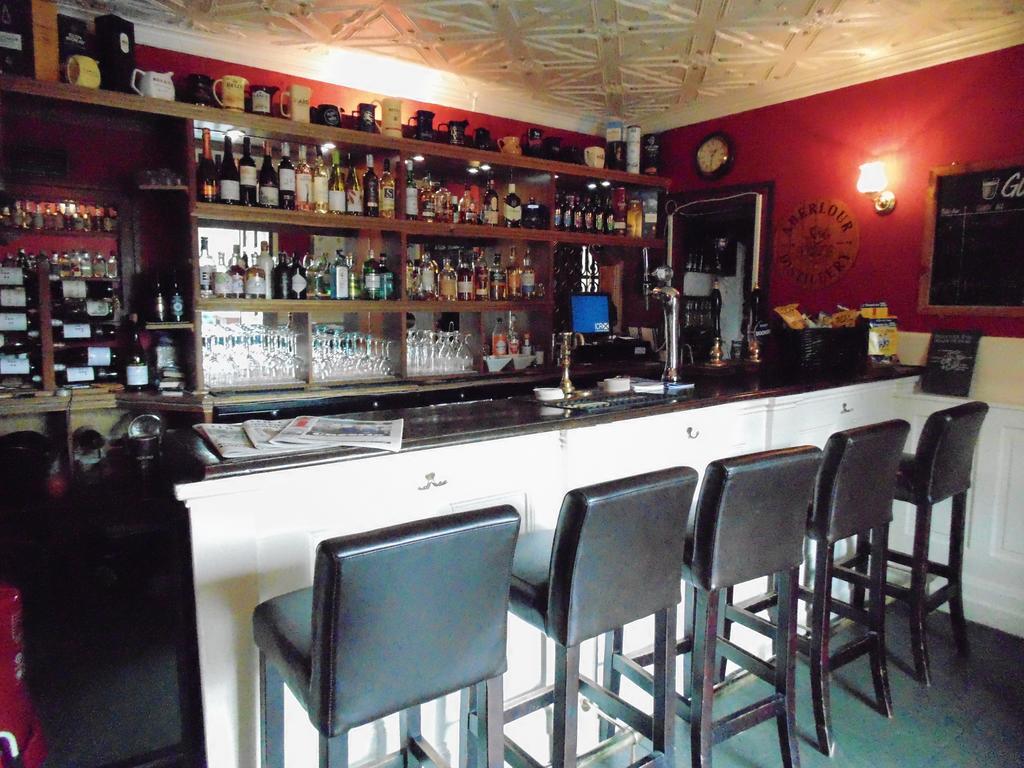 Cedar Inn Единбург Екстер'єр фото