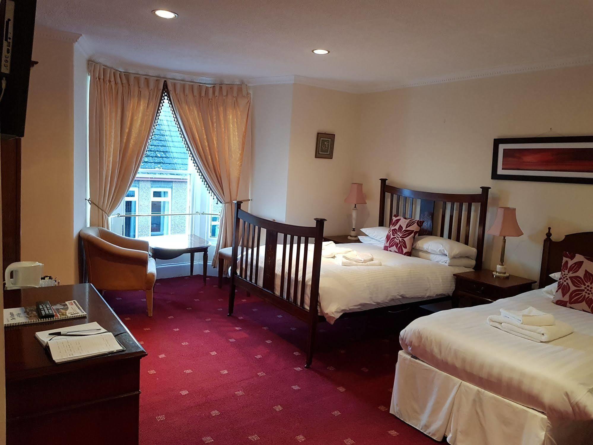 Cedar Inn Единбург Екстер'єр фото